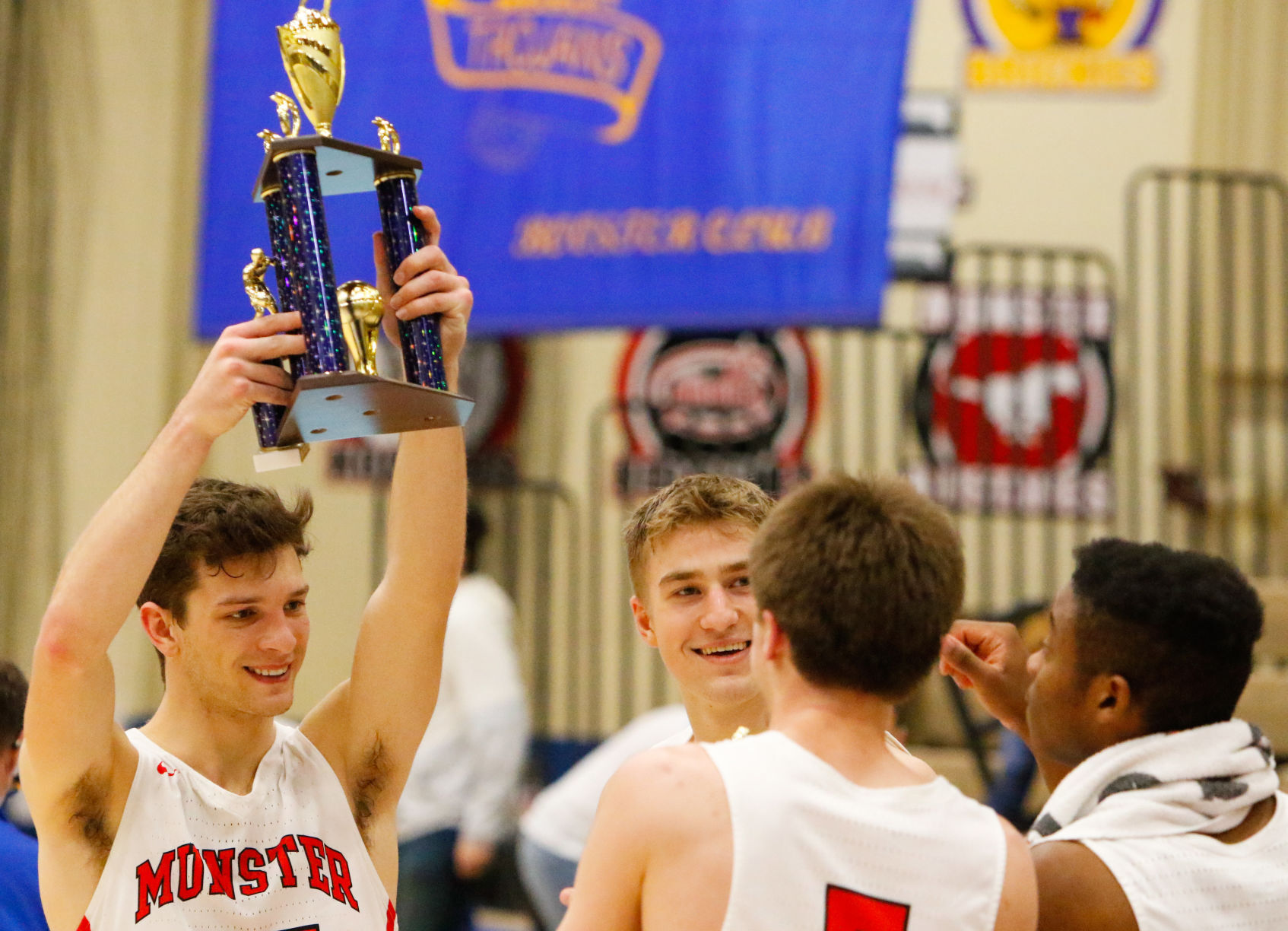 Highland Holiday Hoopfest Championship - Munster vs. Hanover Central